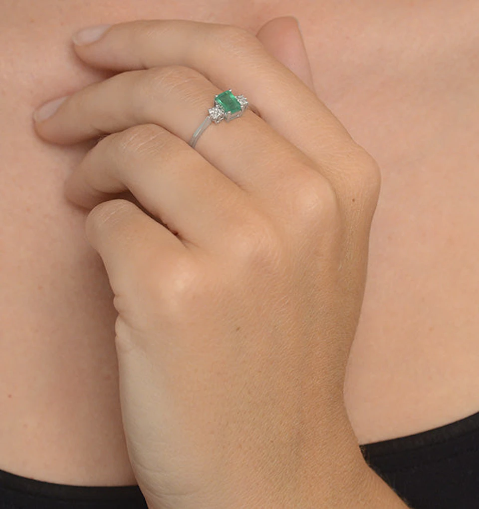 Emerald 6 x 4mm And Diamond 9K White Gold Ring A3078