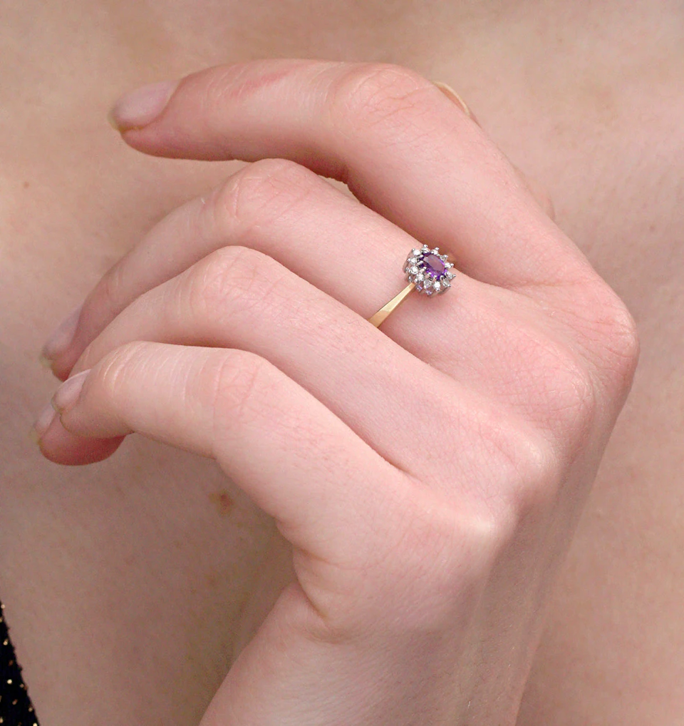 Amethsyt 0.15ct And Diamond 9K Gold Ring