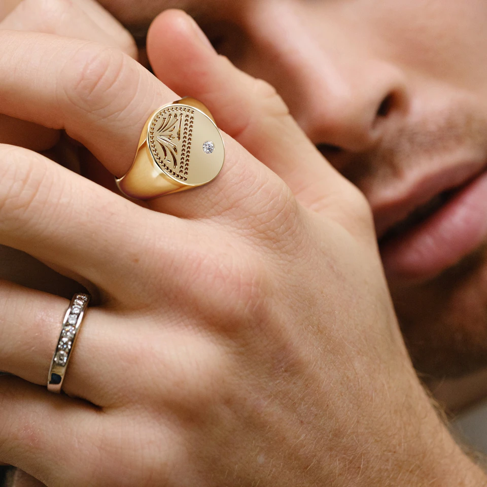 Crest 0.03ct Lab Diamond Men's Oval Signet Ring in 18K Yellow Gold Vermeil