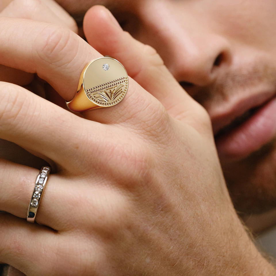 Crest 0.03ct Lab Diamond Men's Round Signet Ring in 18K Yellow Gold Vermeil