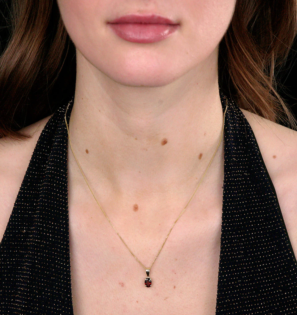 7mm x 5mm Garnet 9K Gold Pendant Necklace - B3388