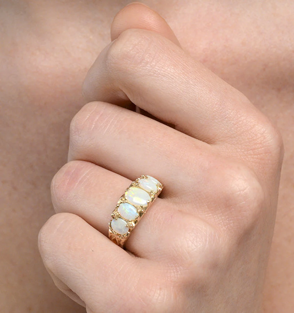 Opal 1.29CT 9K Yellow Gold Ring
