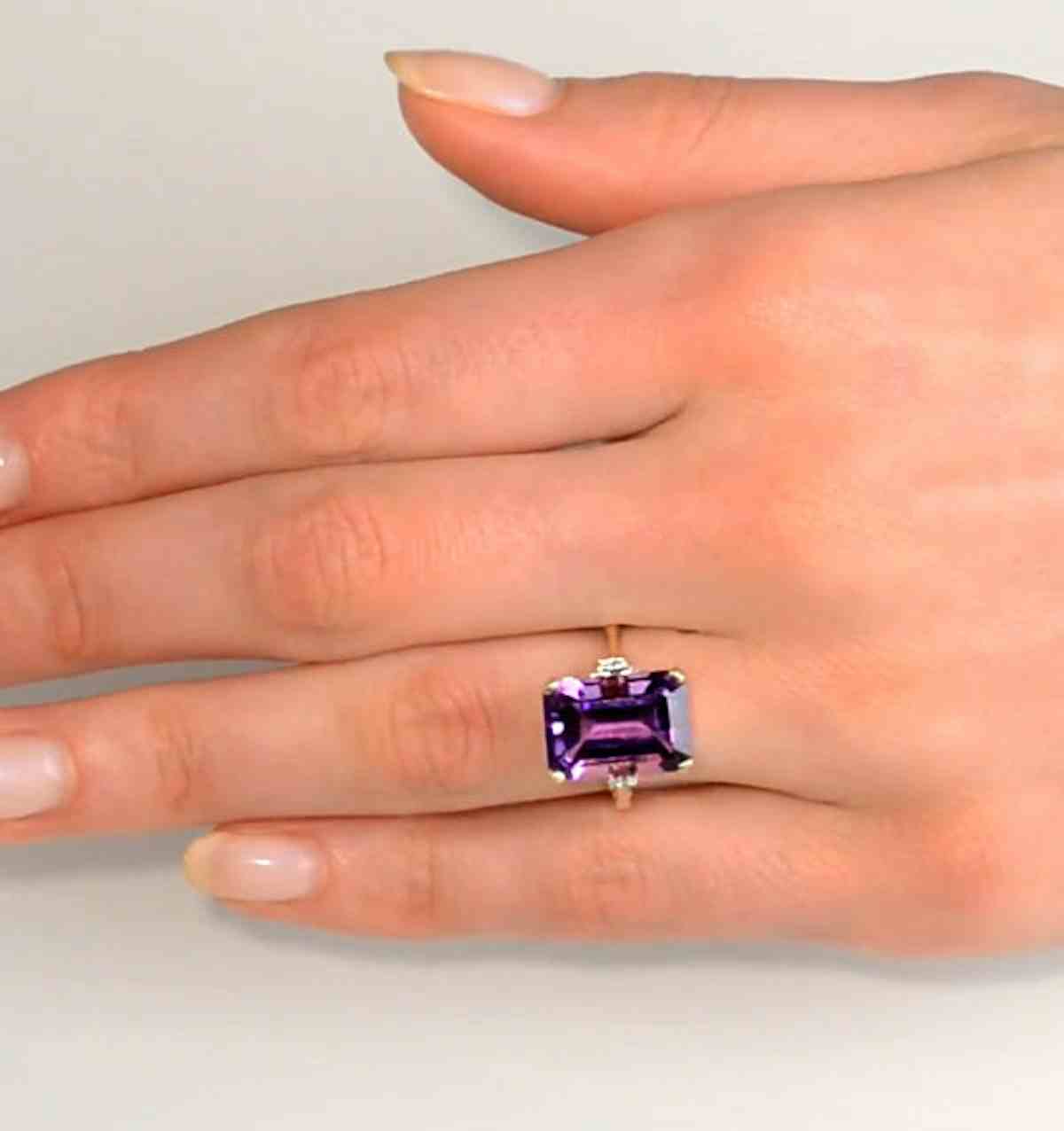 Amethyst 6.40ct And Diamond 9K Gold Ring