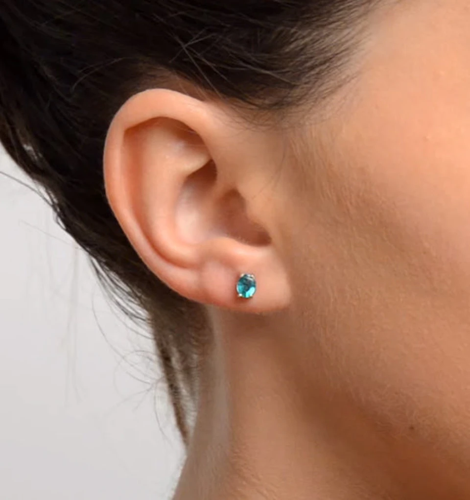 Emerald 5 x 4mm 0.64ct 18K White Gold Earrings