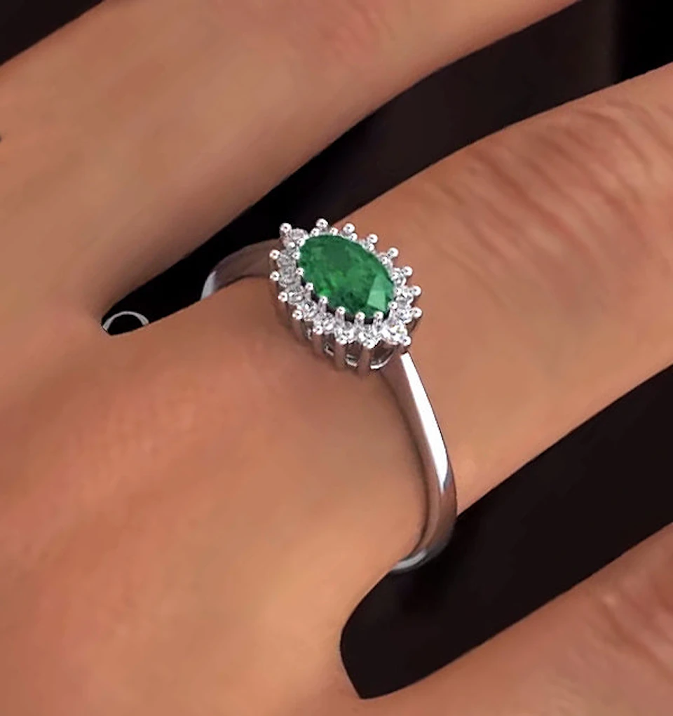 Emerald 6 x 4mm And Diamond 18K White Gold Ring FET21-GY