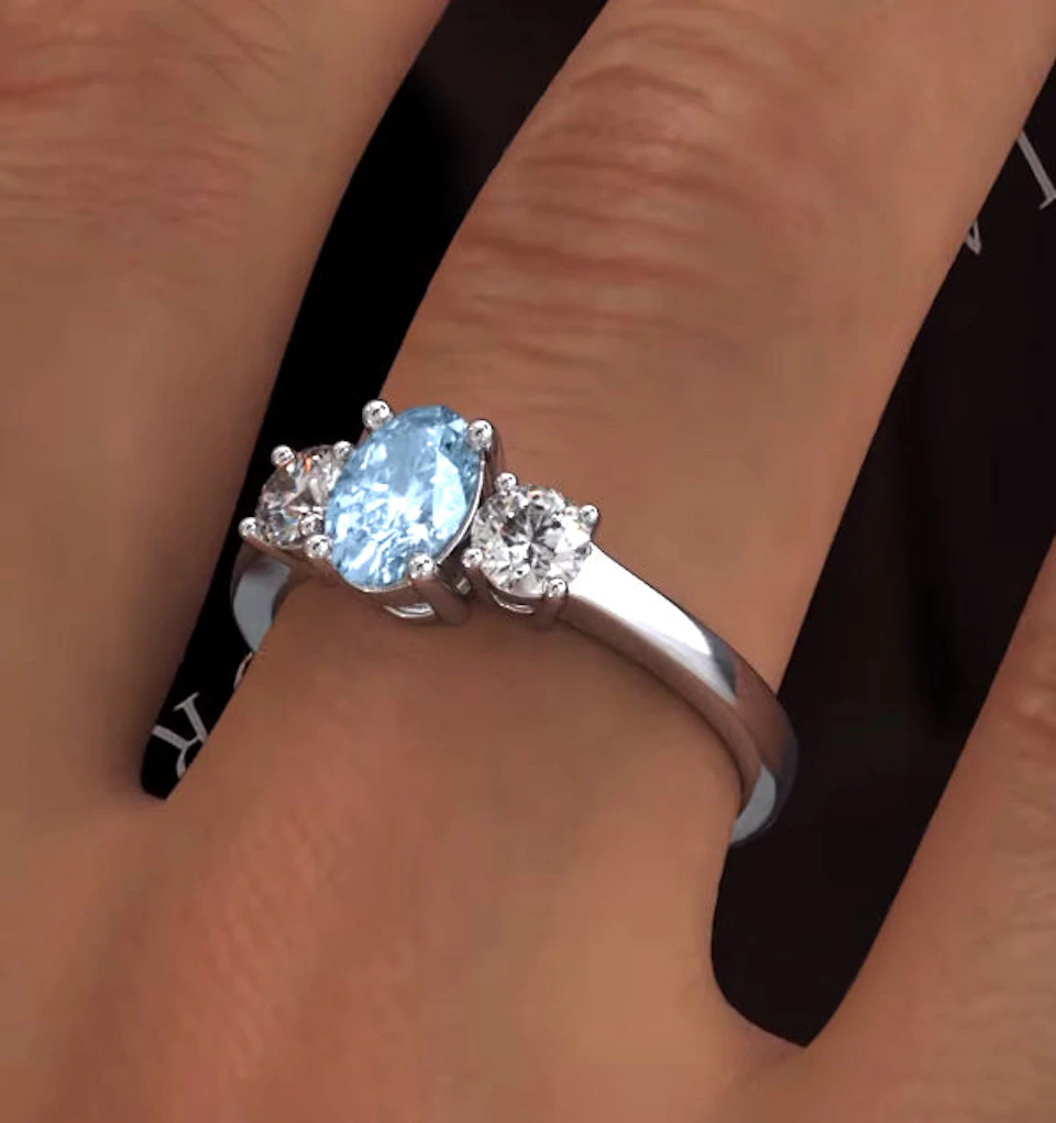 Aquamarine 0.70ct and Diamond 0.50ct 18K White Gold Ring