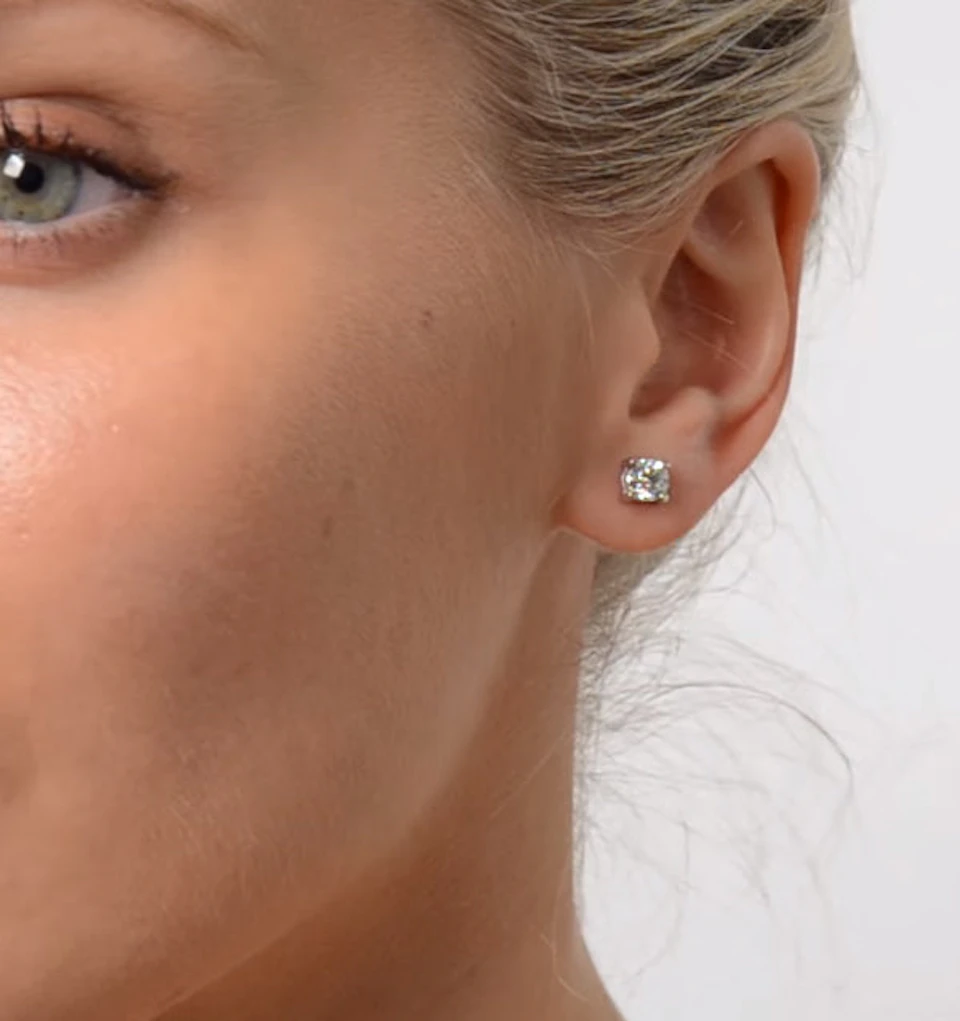 Diamond Earrings 1.00CT Studs G/Vs Quality in Platinum - 5.1mm