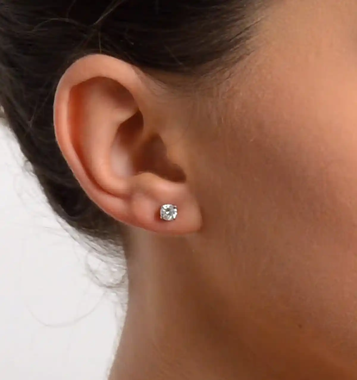 Diamond Earrings 0.66CT Studs H/SI Quality in 18K White Gold - 4.5mm