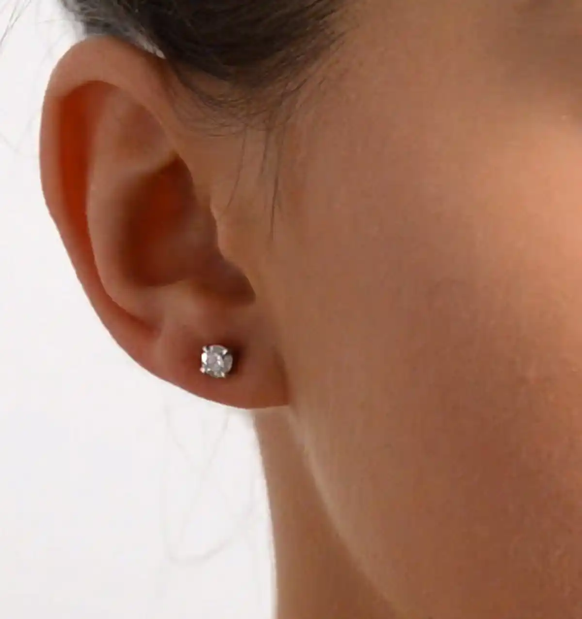 Diamond Earrings 0.66CT Studs H/SI Quality in 18K White Gold - 4.5mm