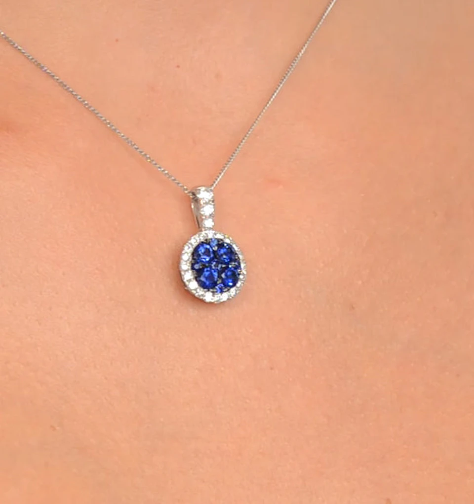 0.65ct and 18K White Gold Diamond Halo Pendant Necklace - FR39
