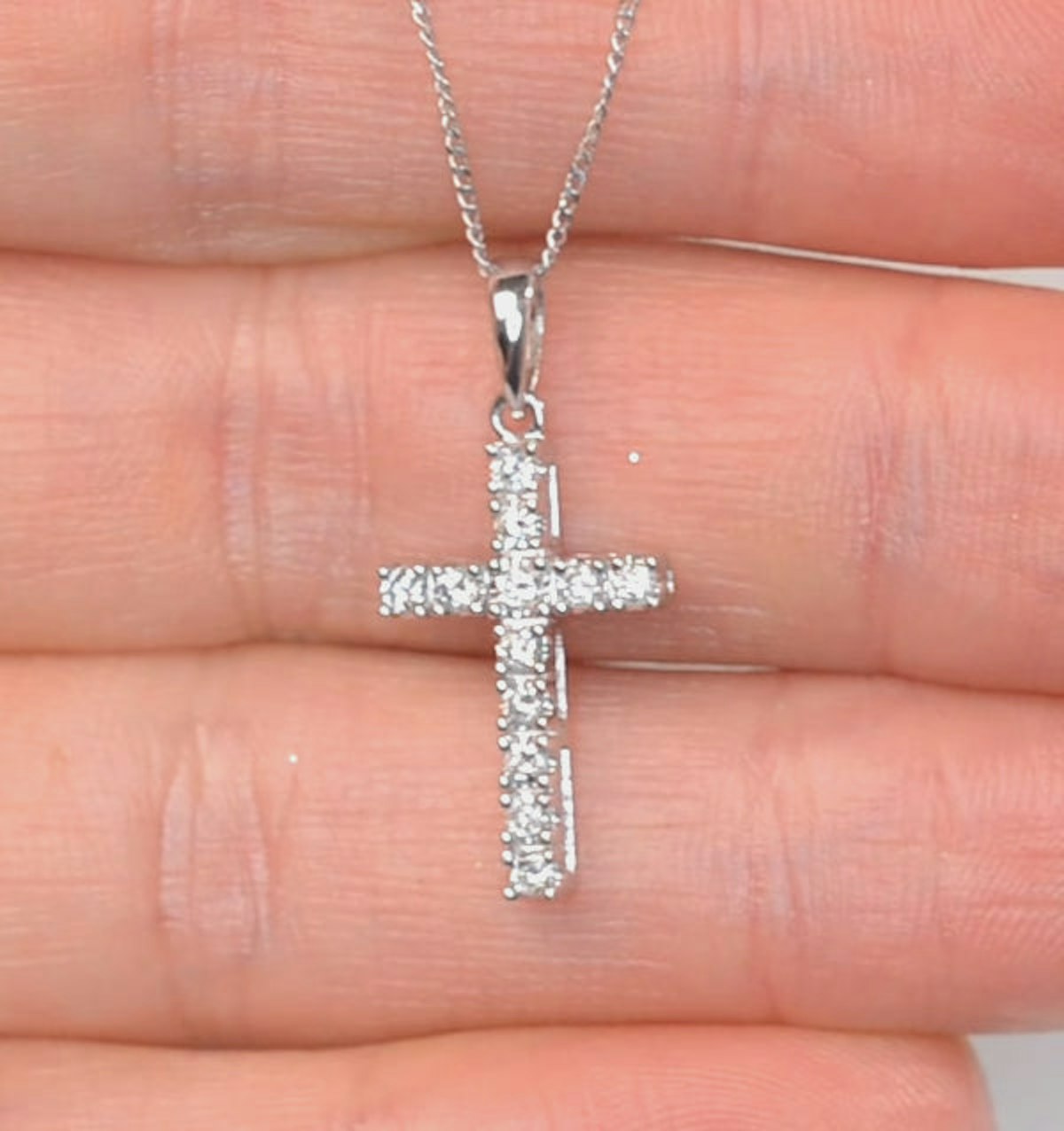 Cross Pendant Necklace 0.22CT Diamond 9K White Gold