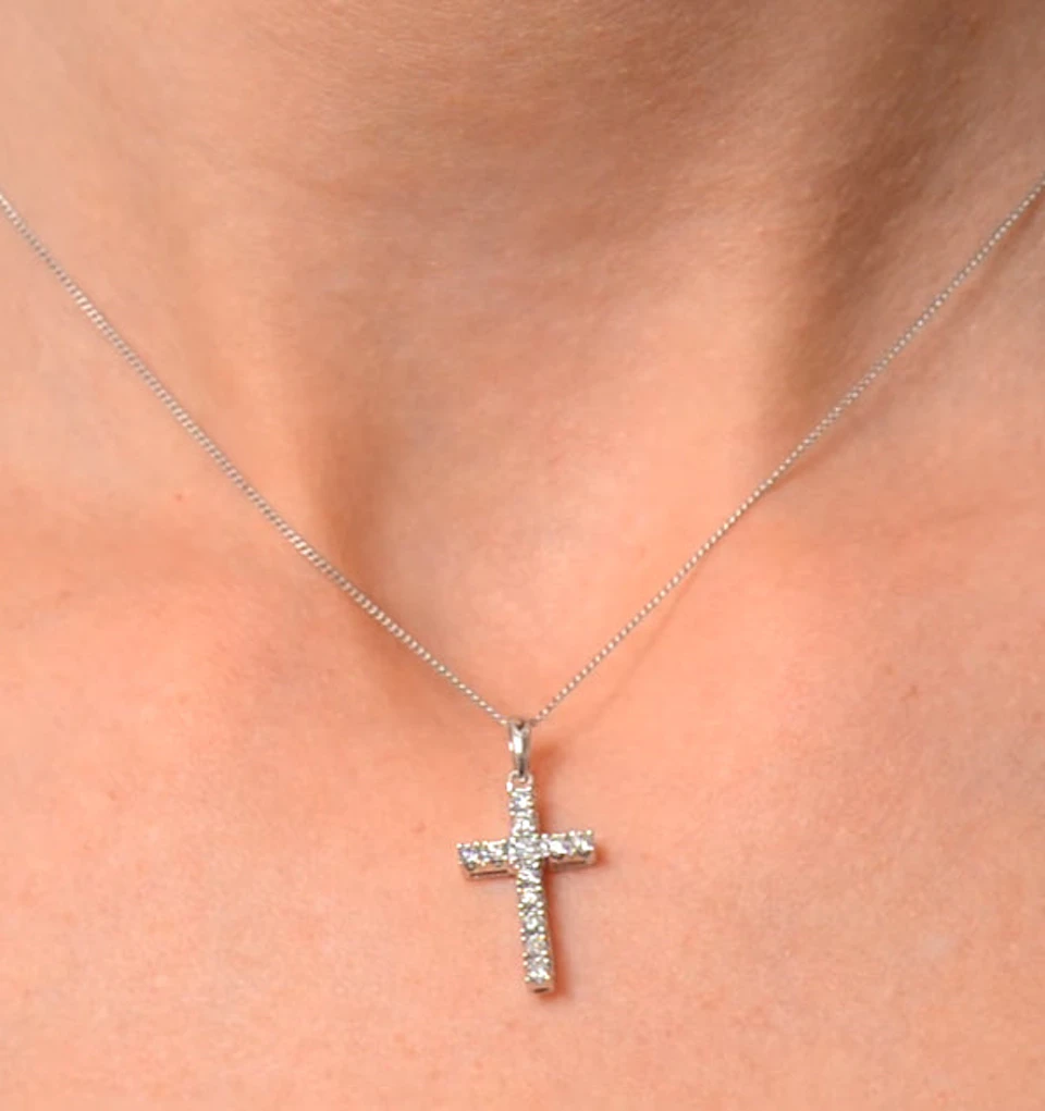 Cross Pendant Necklace 0.22CT Diamond 9K White Gold