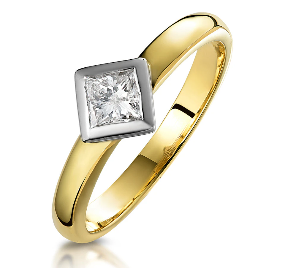 0.35ct Diamond Solitaire Princess Ring in 18K Gold - SIZE P 1/2