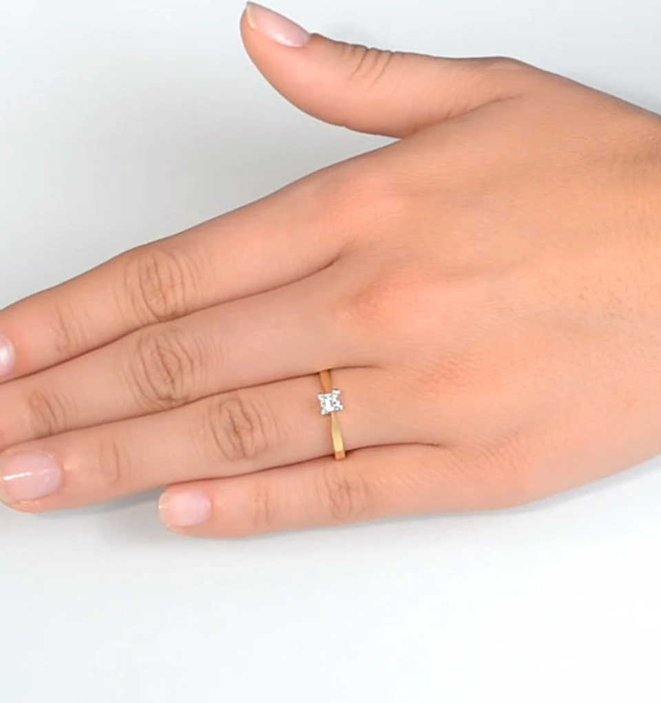 Certified Lauren 18K Gold Diamond Engagement Ring 0.25CT-G-H/SI