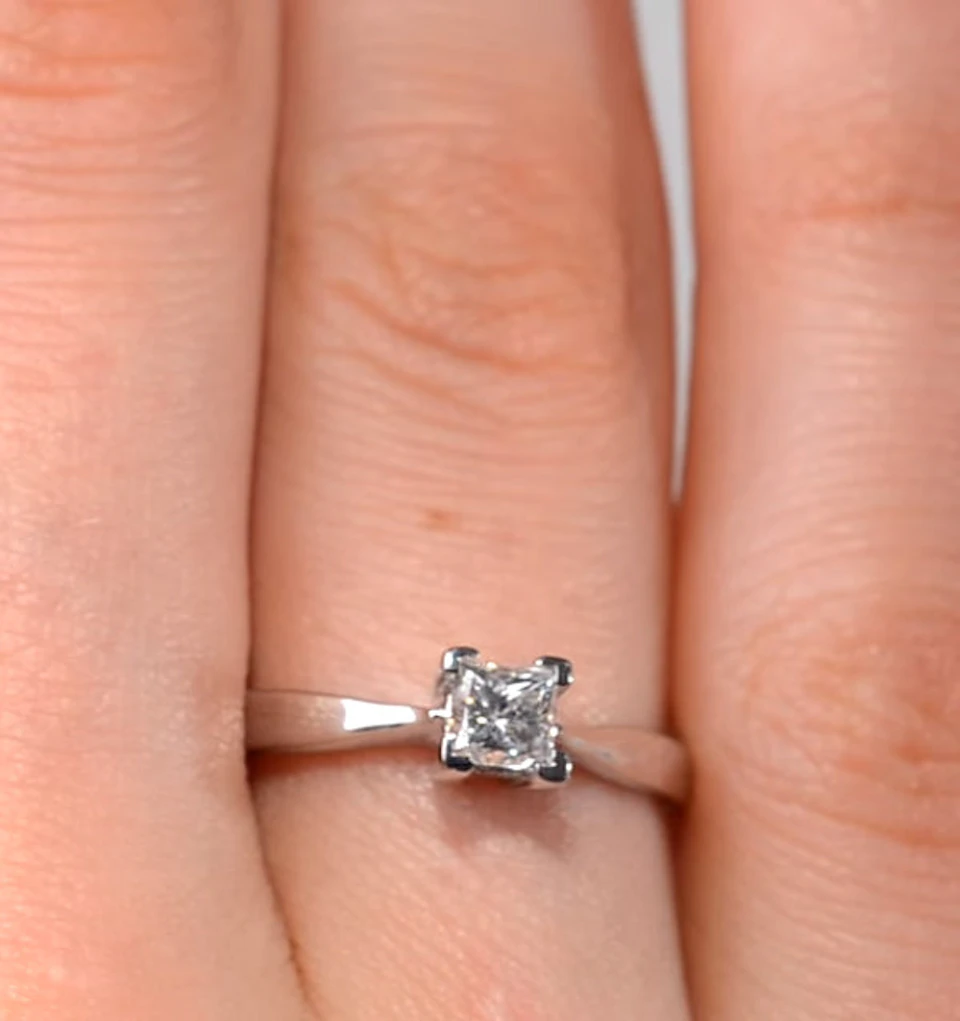 Certified Lauren 18K White Gold Diamond Engagement Ring 0.33CT-G-H/SI