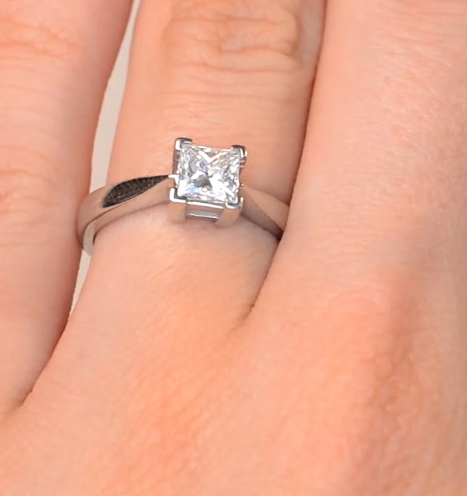 Certified Lauren Platinum Diamond Engagement Ring 0.75CT-G-H/SI